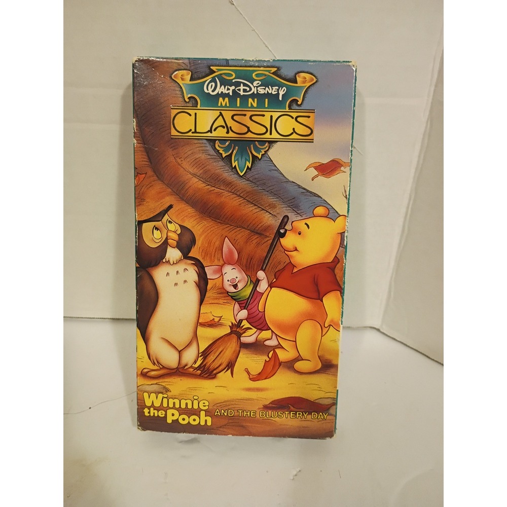 Winnie the‎ Pooh and the Blustery Day VHS Walt Disney Mini Classics Vintage